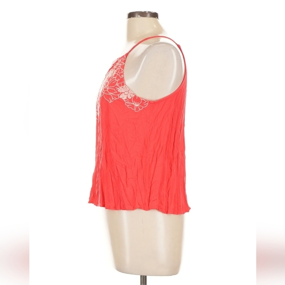 Love On A Hanger Women's Red Floral Embroidered Top Sz Large - Picture 11 of 12